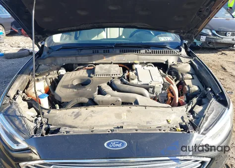 2018 Ford Fusion Energi Titanium from USA, damaged, VIN 3FA6P0SUXJR189785